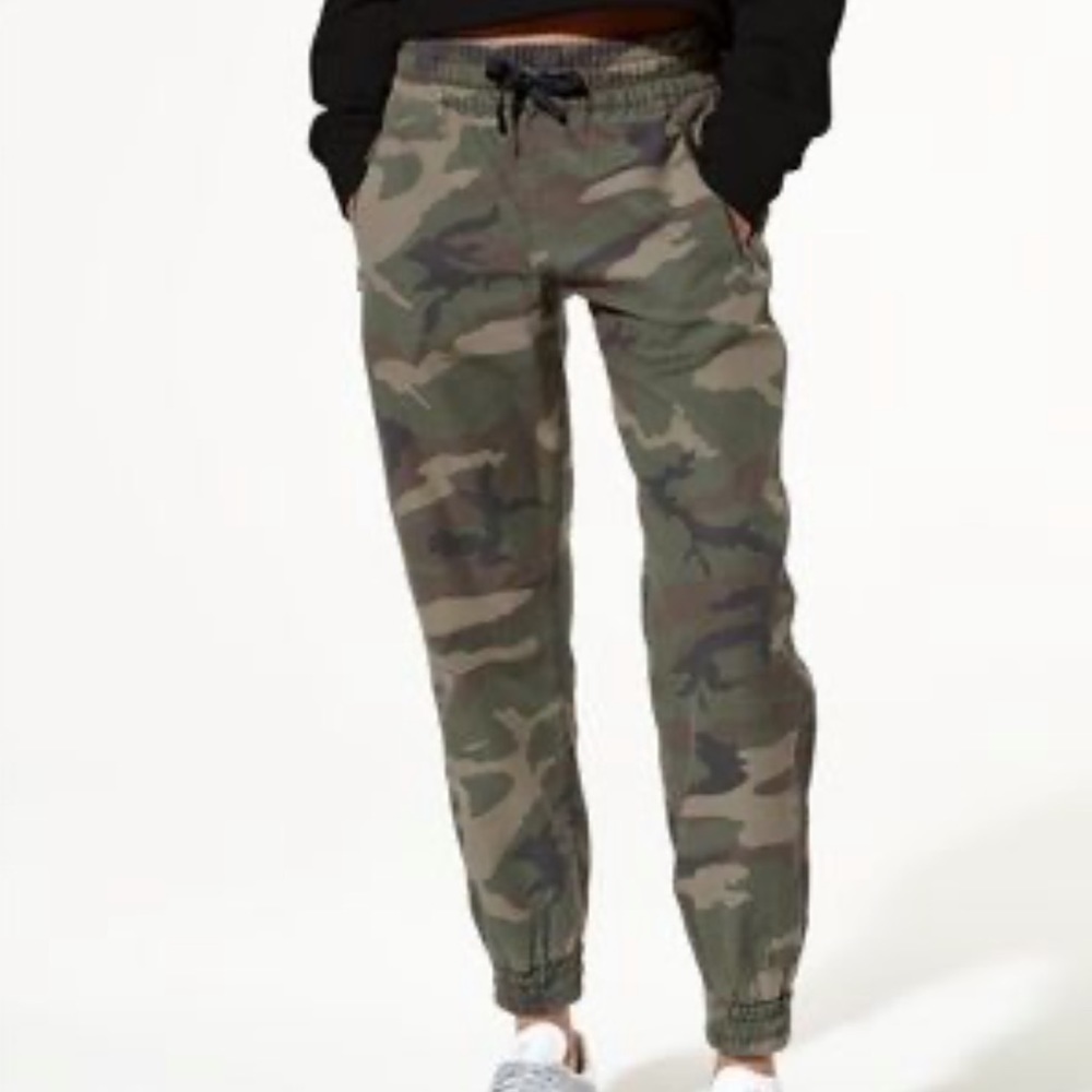 SzXS TNA Alix Camo Joggers VGUC